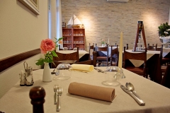 restaurant-gardasee-direkt-am-see-mit-steg-und-boje-0008