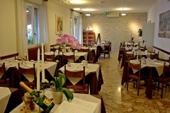 ristorante-lago-di-garda-spiaggia-pontile-0001